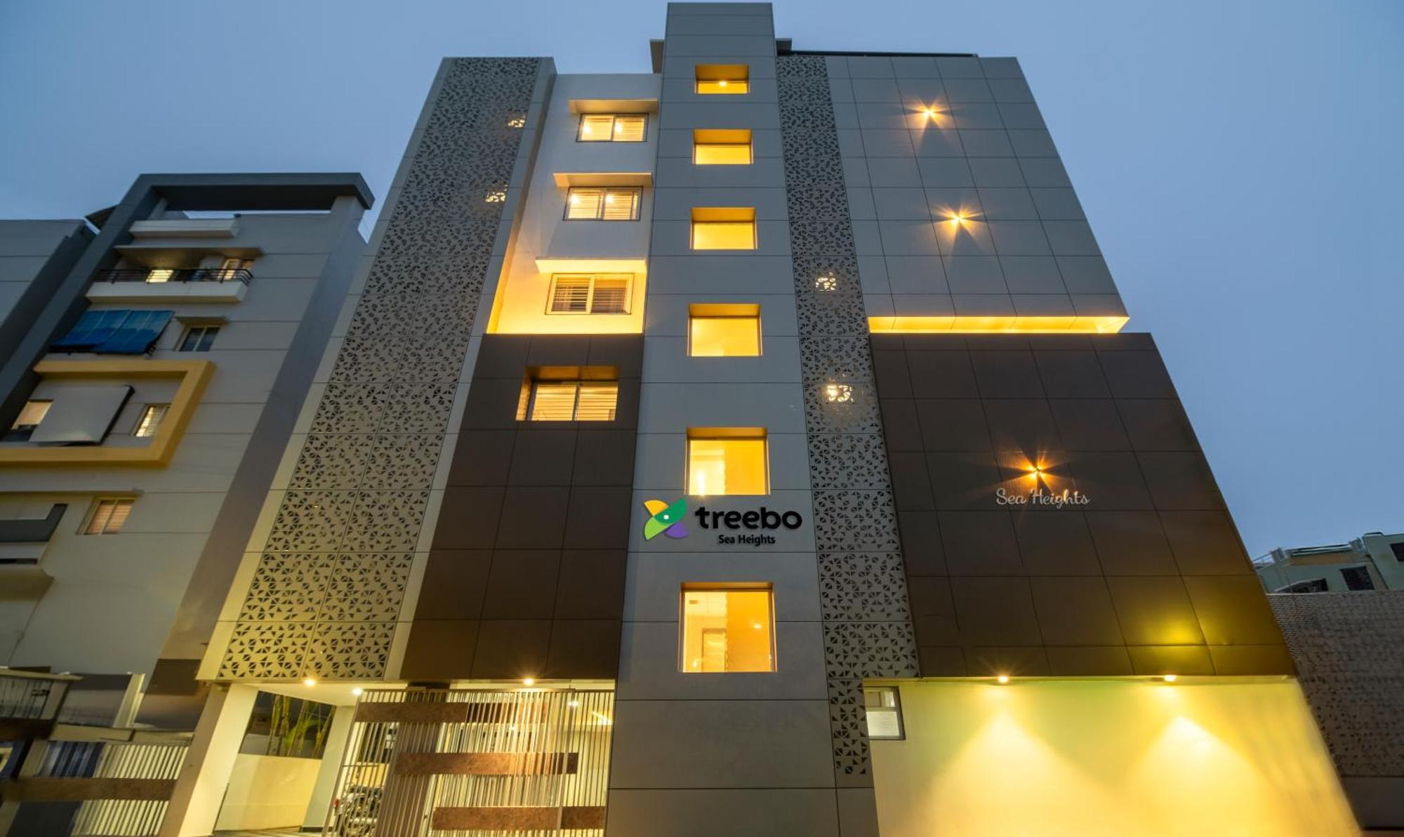 Treebo Sea Heights Hotel Kākināda Exterior foto